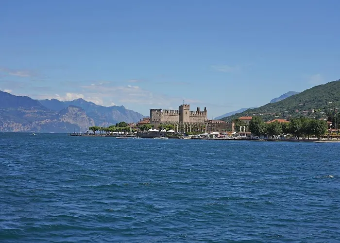 D' Oro Torri Torri Del Benaco