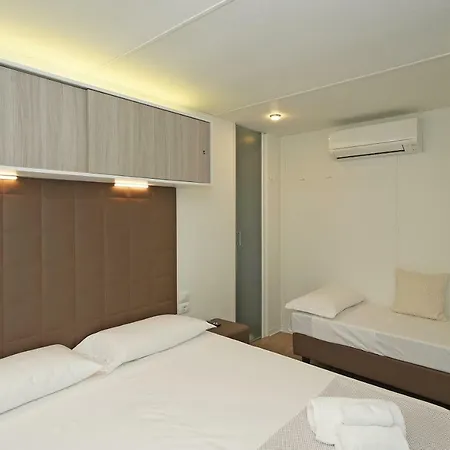 D' Oro Torri Torri Del Benaco