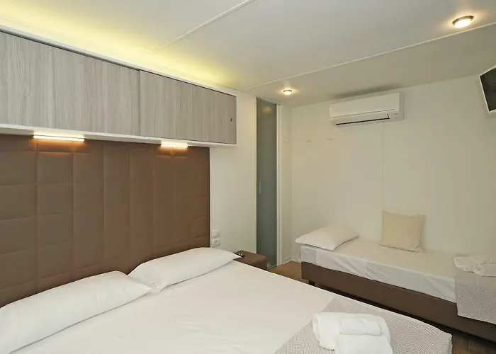 D' Oro Torri Torri del Benaco